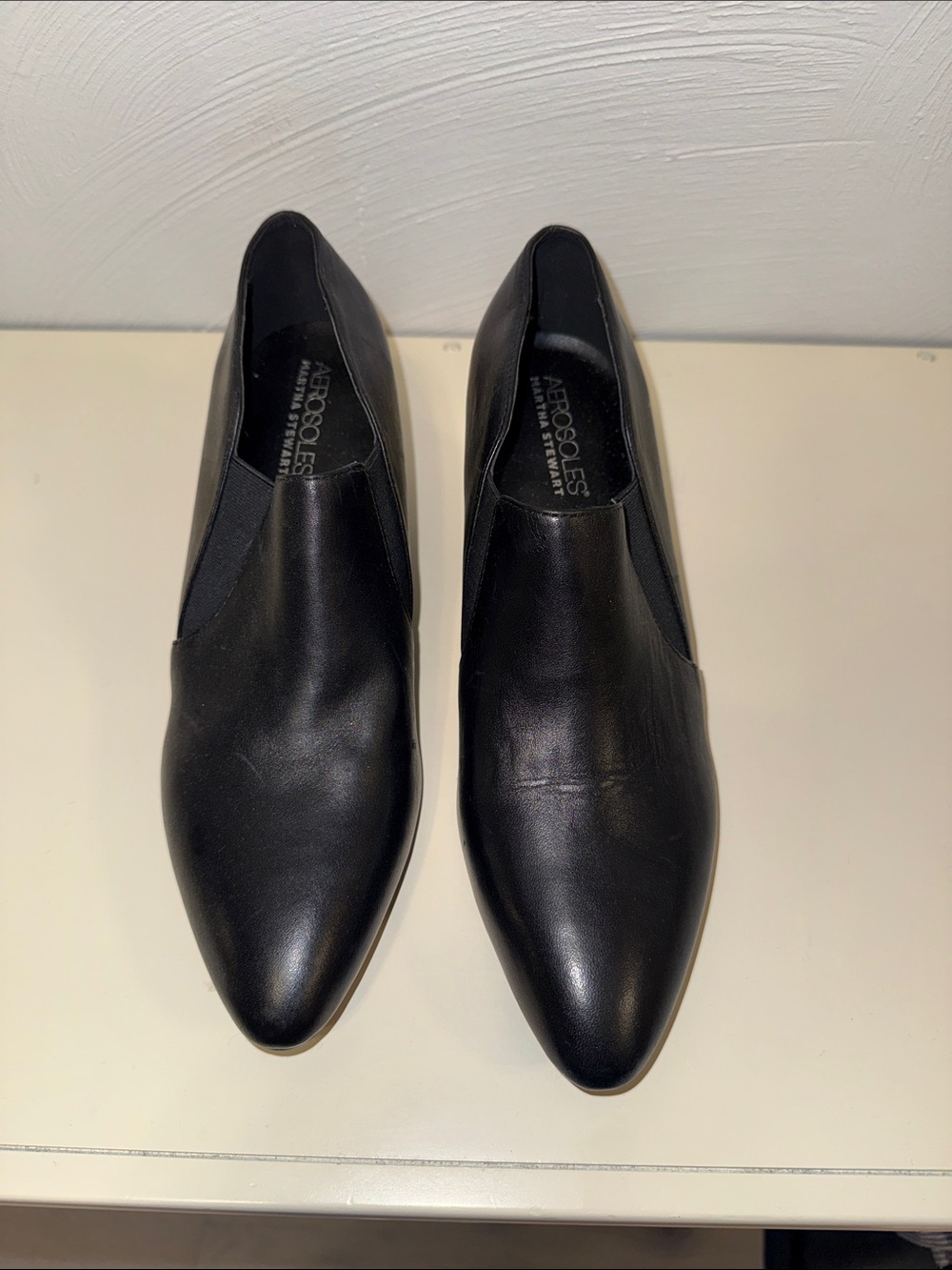 AEROSOLES Black Pointed Leather Slip-On Loafers